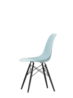 Vitra Eames Plastic Side Chair DSW, sortlakeret ahorntræ fra><noscript><img width=