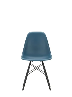 Vitra Eames Plastic Side Chair DSW, sortlakeret ahorntræ fra><noscript><img width=