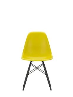 Vitra Eames Plastic Side Chair DSW, sortlakeret ahorntræ fra><noscript><img width=