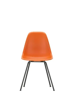 Vitra Eames Plastic Side Chair DSX, sort pulverlakeret fra><noscript><img width=
