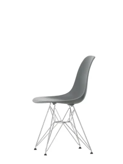 Vitra Eames Plastic Side Chair DSR, forkromet fra><noscript><img width=