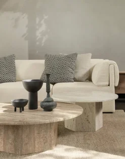 GUBI Epic Coffee Table Ø80 cm, travertine fra><noscript><img width=