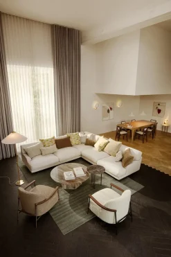 GUBI Epic Coffee Table Ø110 cm, travertine fra><noscript><img width=