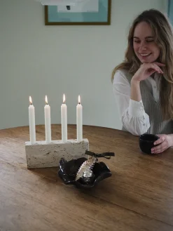Wabi Sabi Nordic Epode Lysestage 25 cm, travertin silver fra><noscript><img width=