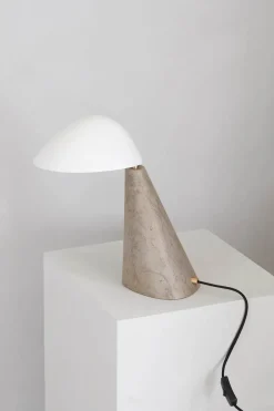 Fredericia Furniture Fellow Bordlampe fra><noscript><img width=