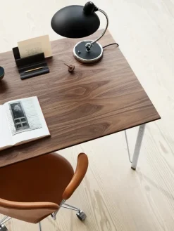 Fritz Hansen FH3605™ Skrivebord af Arne Jacobsen> Skriveborde