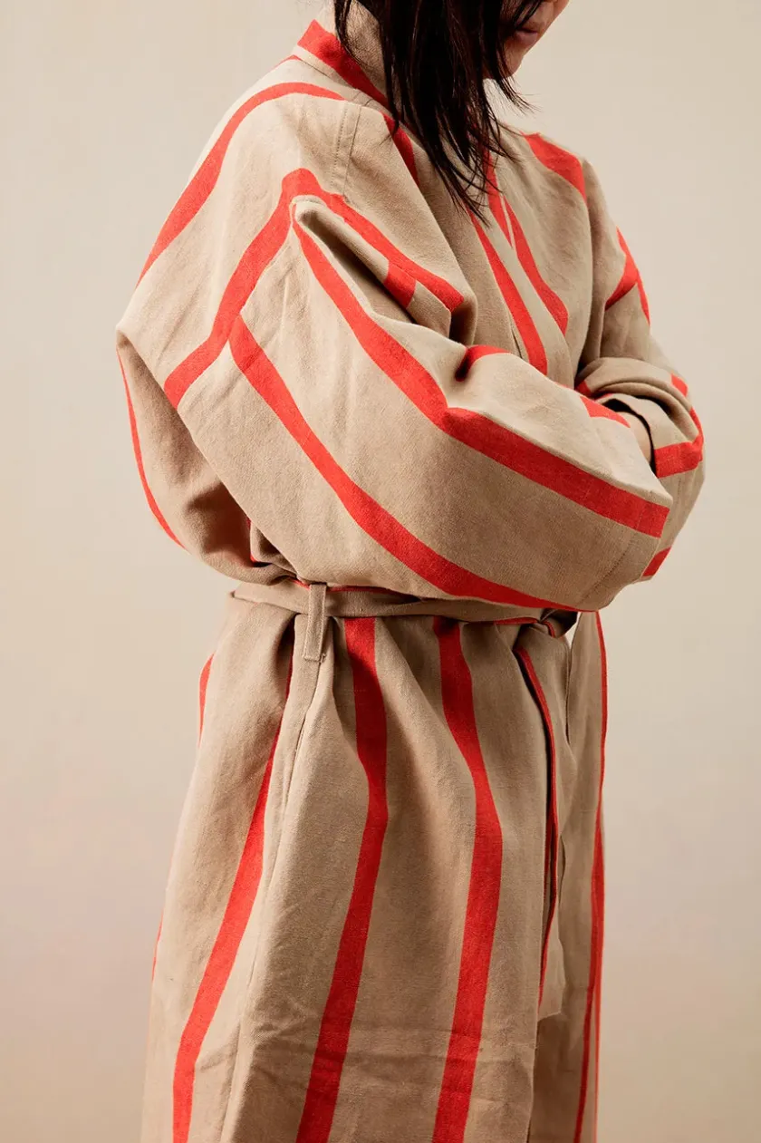 Ferm Living Field Robe, sand/black fra> Tøj|Badeværelsestekstiler