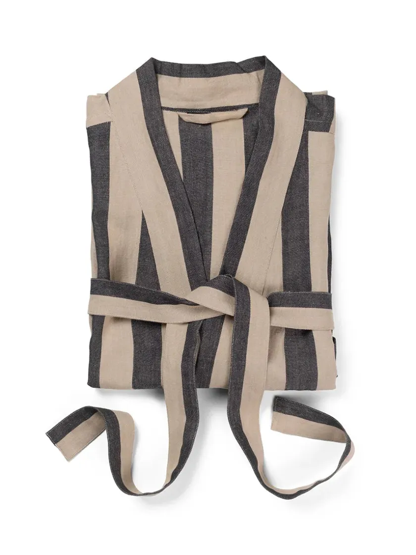 Ferm Living Field Robe, sand/black fra> Tøj|Badeværelsestekstiler