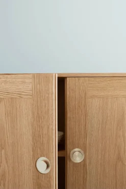 Carl Hansen & Søn FK63 Kabinet med ben fra><noscript><img width=