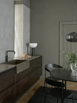 New Works Florence spisebord Ø120, gris du marais fra><noscript><img width=