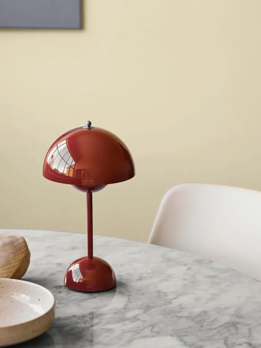 &Tradition Flowerpot Portable VP9 Bordlampe af Verner Panton> Gaver Til Hende|Portable Lamper