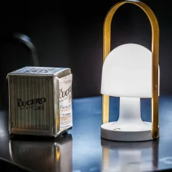 Marset Follow Me blå bordlampe fra><noscript><img width=