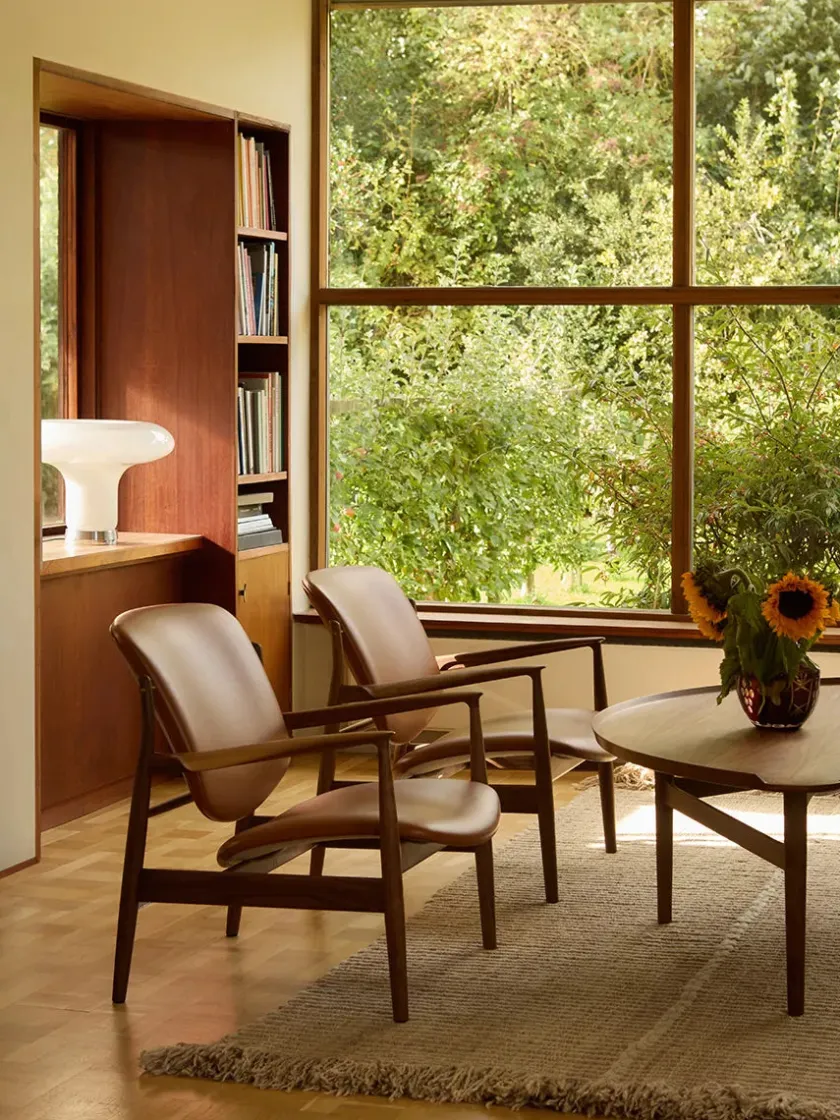 House of Finn Juhl France Chair, valnød af Finn Juhl> Lænestole
