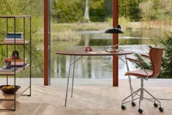 Fritz Hansen Æggebordet af Arne Jacobsen><noscript><img width=