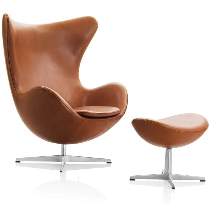 Fritz Hansen Ægget, Sort Essensial læder, uden returdrej inkl. skammel af Arne Jacobsen> Lænestole