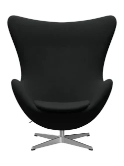Fritz Hansen Ægget, sort læder/aluminium af Arne Jacobsen><noscript><img width=