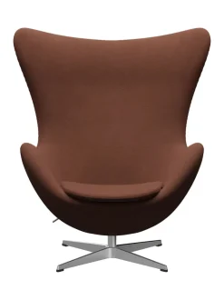 Fritz Hansen Ægget, sort læder/aluminium af Arne Jacobsen><noscript><img width=