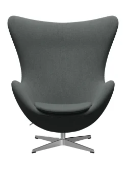 Fritz Hansen Ægget, sort læder/aluminium af Arne Jacobsen><noscript><img width=