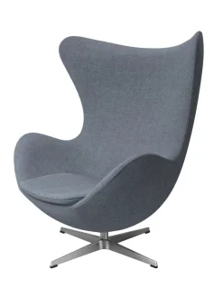 Fritz Hansen Ægget, sort læder/aluminium af Arne Jacobsen><noscript><img width=
