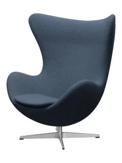 Fritz Hansen Ægget, sort læder/aluminium af Arne Jacobsen><noscript><img width=