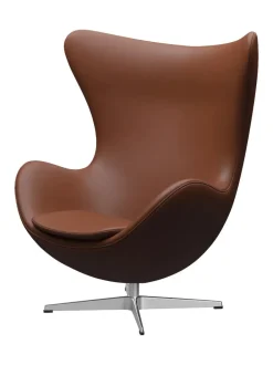 Fritz Hansen Ægget, sort læder/aluminium af Arne Jacobsen><noscript><img width=
