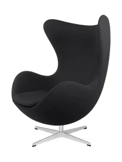 Fritz Hansen Ægget, sort læder/aluminium af Arne Jacobsen><noscript><img width=
