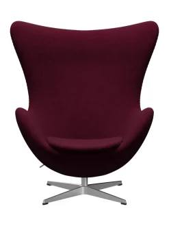 Fritz Hansen Ægget, sort læder/aluminium af Arne Jacobsen><noscript><img width=