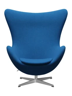 Fritz Hansen Ægget, sort læder/aluminium af Arne Jacobsen><noscript><img width=