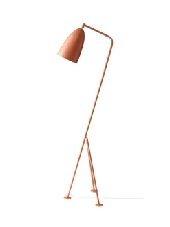 GUBI Gräshoppa gulvlampe fra><noscript><img width=