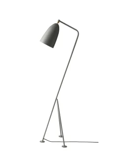 GUBI Gräshoppa gulvlampe fra><noscript><img width=