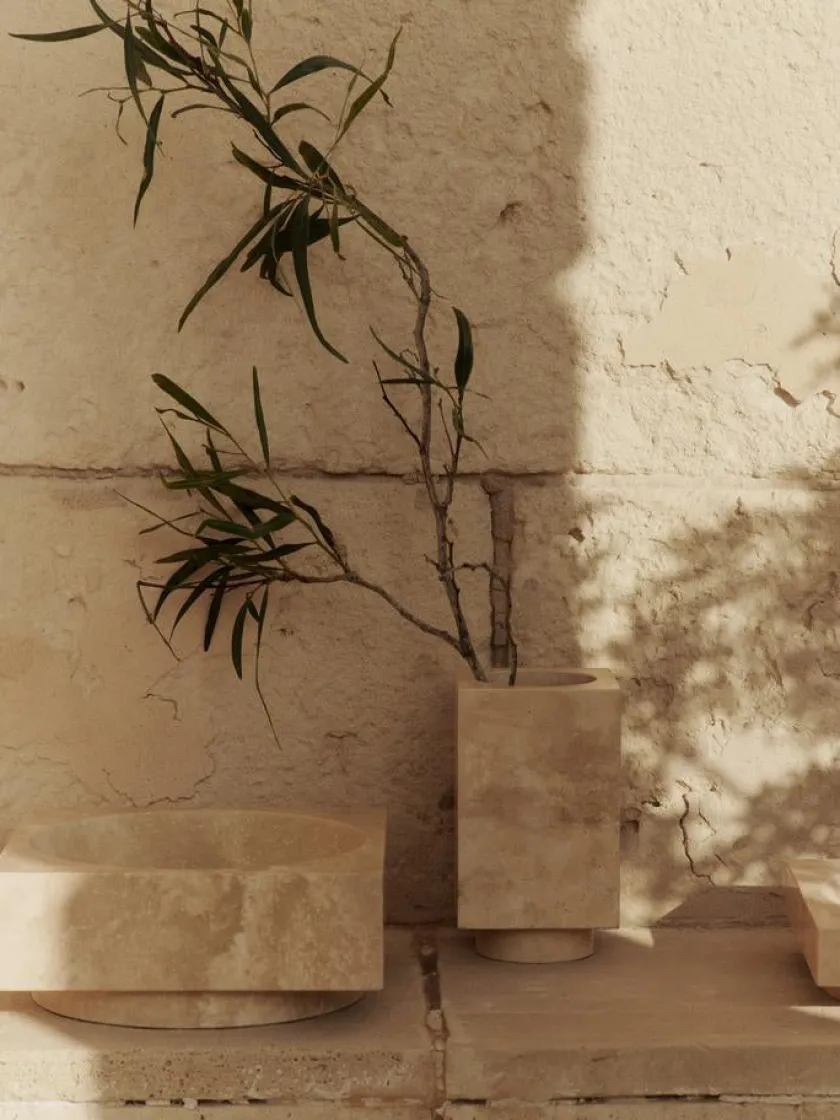 Ferm Living Hew vase, travertin fra> Gaver Til Hende|Vaser
