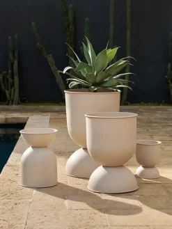 Ferm Living Hourglass Pot, cashmere fra> Vaser