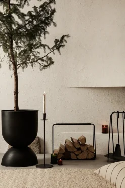 Ferm Living Hourglass Pot, sort fra> Vaser