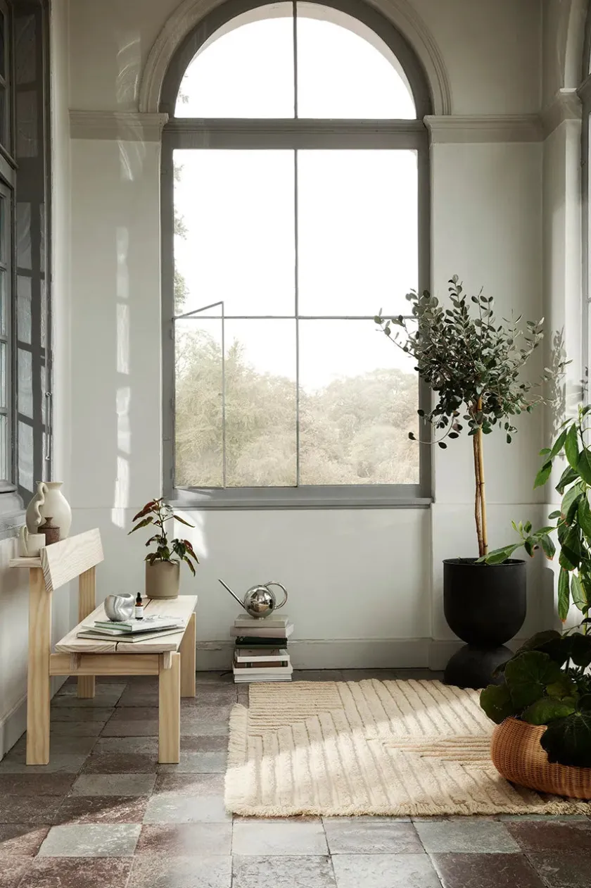 Ferm Living Hourglass Pot, sort fra> Vaser