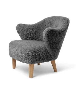 Audo Copenhagen Ingeborg Lænestol fra><noscript><img width=