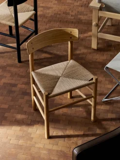 Fredericia Furniture J39 Folkestolen, sortlakeret eg af Børge Mogensen><noscript><img width=