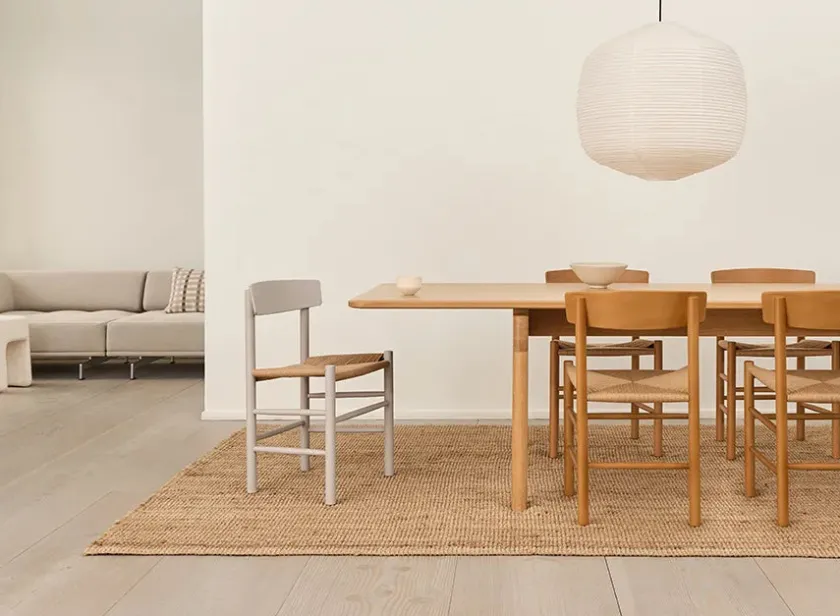 Fredericia Furniture J39 Folkestolen, Vintage lakeret af Børge Mogensen> Spisebordsstole