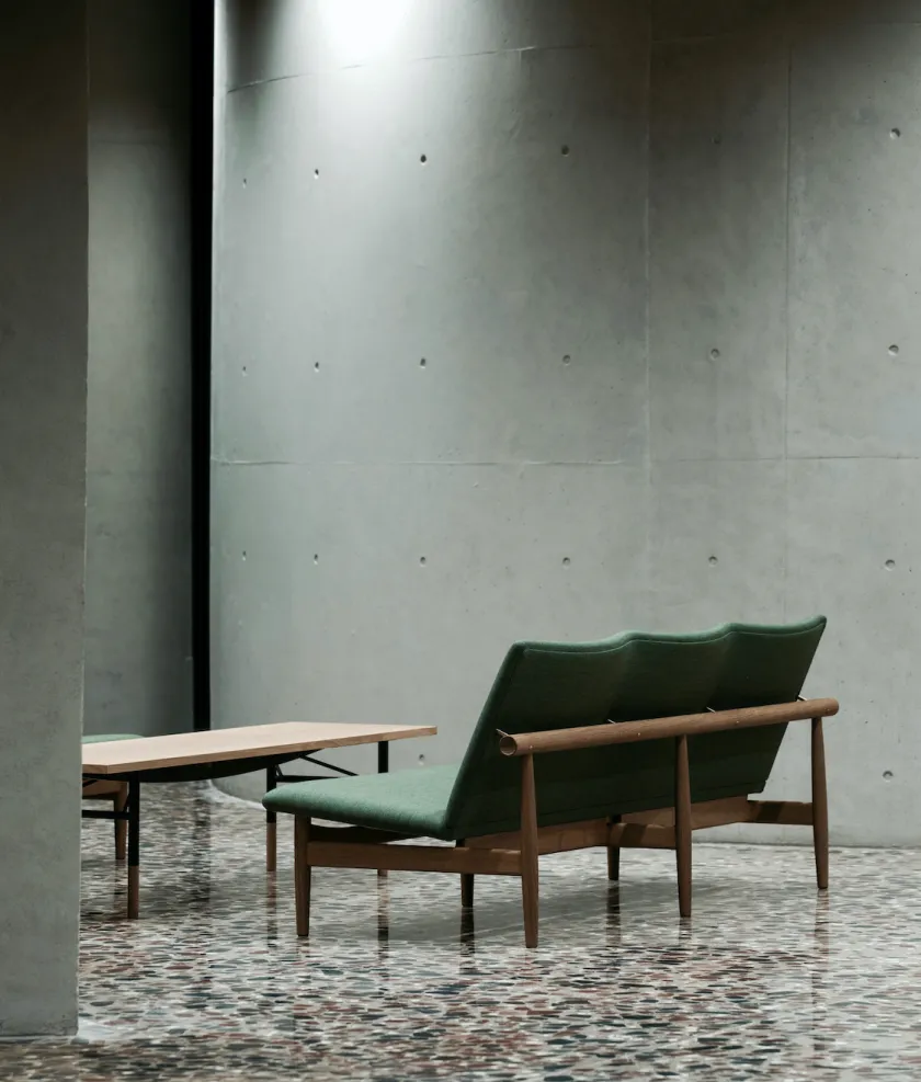 House of Finn Juhl Japan 3 pers. sofa, eg klar olie af Finn Juhl> Sofaer