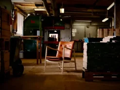 House of Finn Juhl Kaminstolen, eg klar olie af Finn Juhl><noscript><img width=