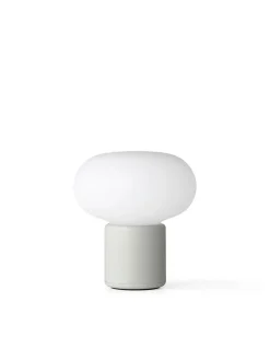 New Works Karl-Johan portable bordlampe, Light Grey fra><noscript><img width=