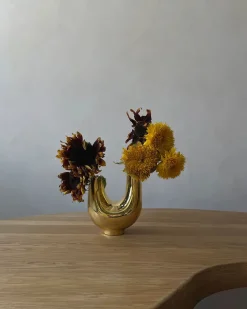 Hein Studio Kazumi StudioVase, gold fra Hein> Vaser