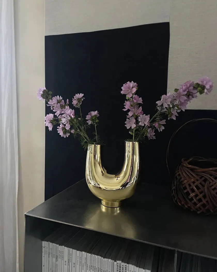 Hein Studio Kazumi StudioVase, gold fra Hein> Vaser