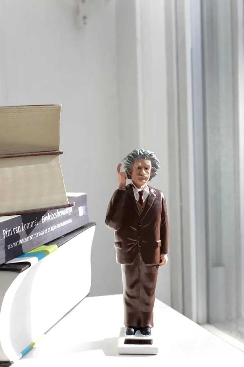 Kikkerland Solar Einstein> Figurer