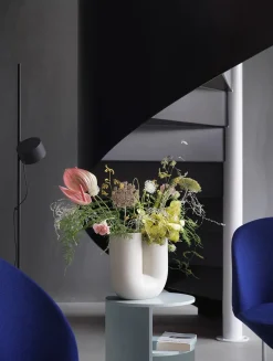 Muuto Kink Vase, light blue fra><noscript><img width=