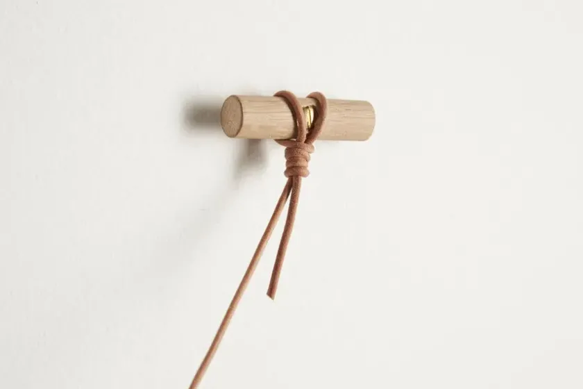 Woud Knaegt Coat Rack fra> Knagerækker|Entrémøbler