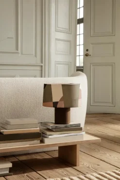 Ferm Living Kona Display Table fra><noscript><img width=