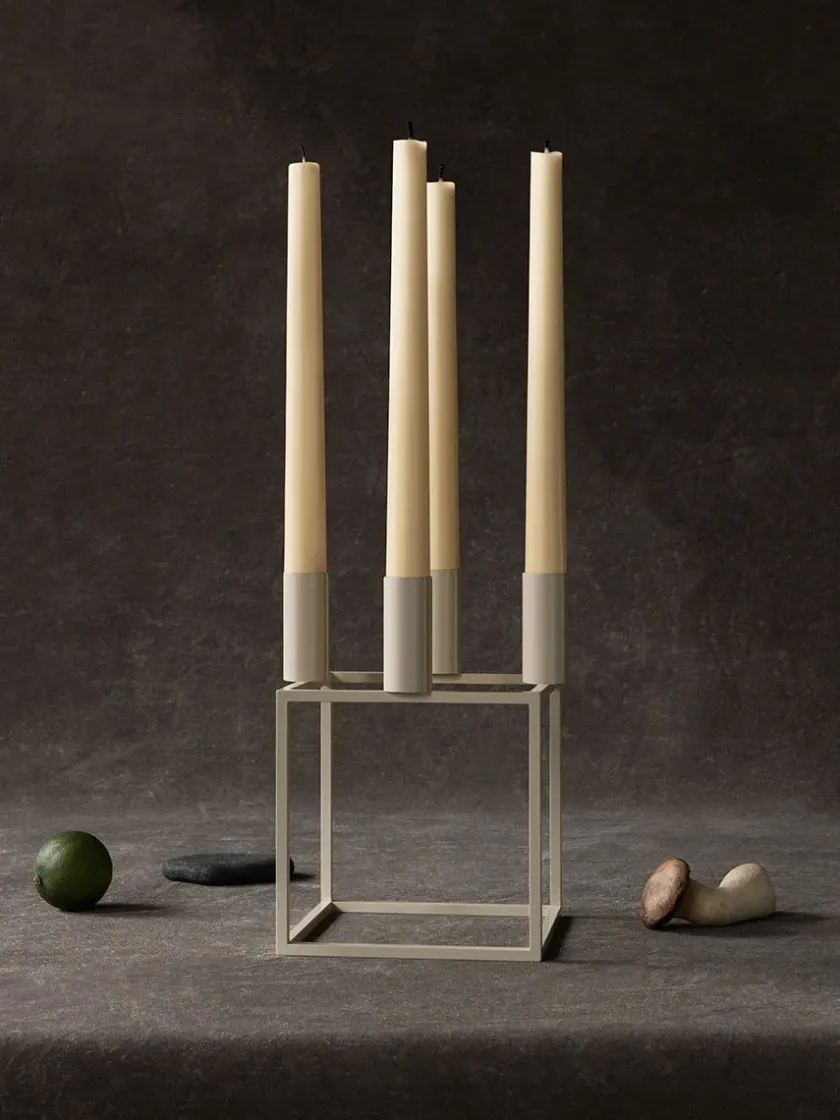 Audo Copenhagen Kubus 4 Lysestage, hvid fra> Adventsstager|Lysestager