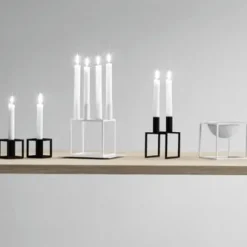 Audo Copenhagen Kubus 4 Lysestage, hvid fra><noscript><img width=