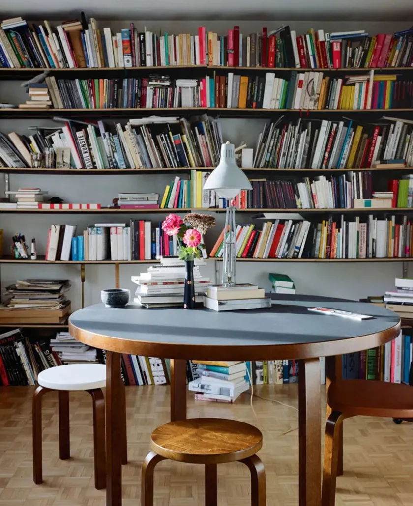 Artek Limited Edition Stool 60, Mahogany Brown fra> Skamler