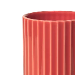 Lyngby Porcelæn Lyngbyvasen i lilla, H20,5 cm fra><noscript><img width=